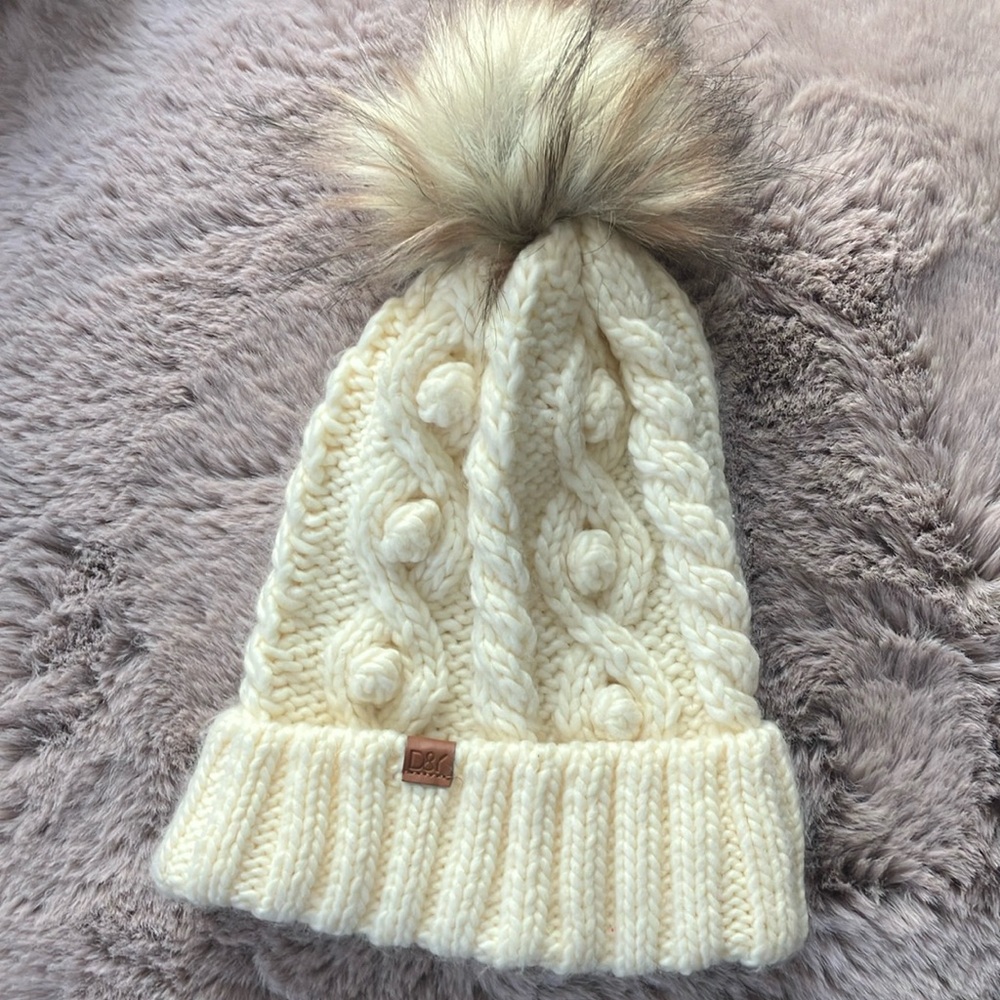 NWOT David and Young Cream Cable Knit Pom-Pom Hat